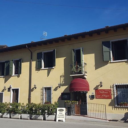 Al Borgo Alloggi Ντεζεντσάνο ντελ Γκάρντα Εξωτερικό φωτογραφία